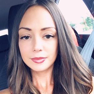 Meet your Posher, Karine